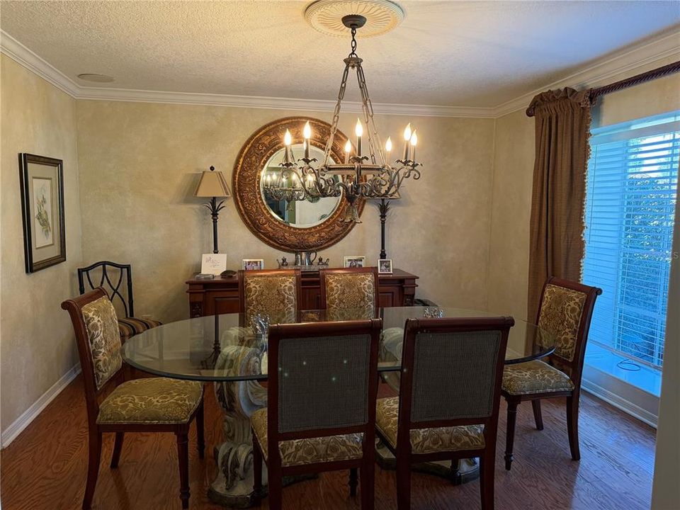 For Sale: $1,050,000 (5 beds, 4 baths, 3350 Square Feet)