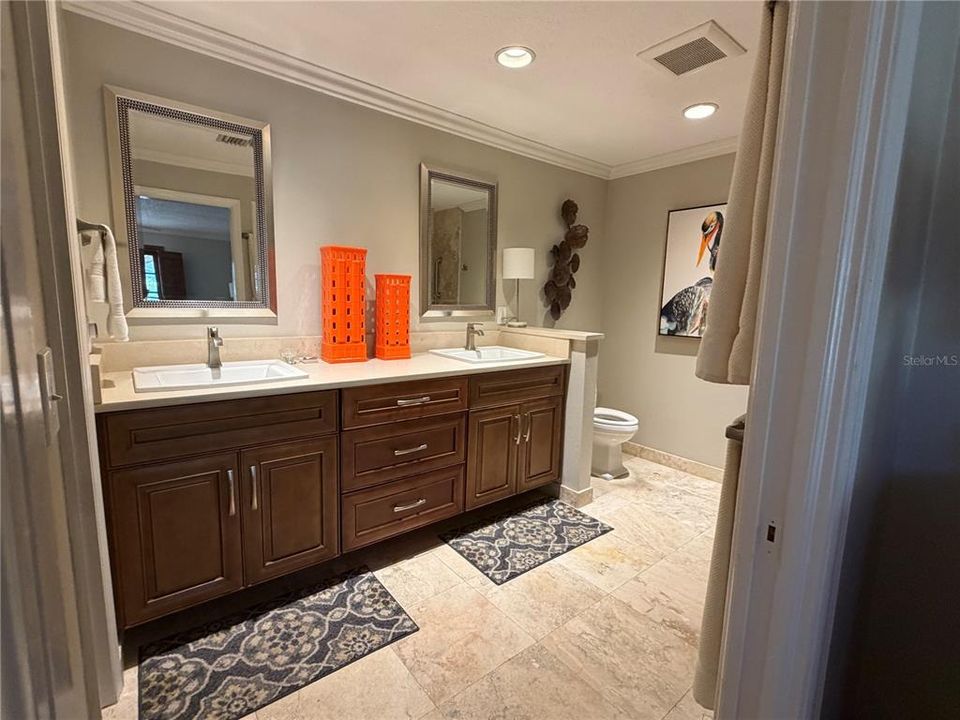 For Sale: $1,050,000 (5 beds, 4 baths, 3350 Square Feet)