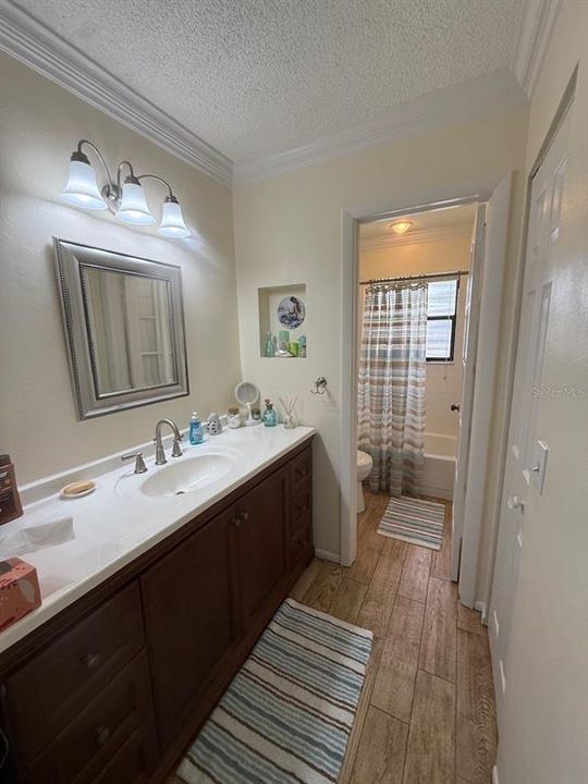 For Sale: $289,000 (3 beds, 2 baths, 1298 Square Feet)