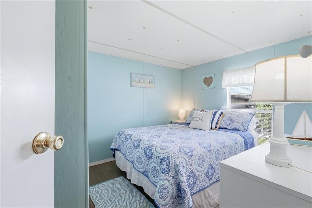 For Sale: $149,900 (3 beds, 2 baths, 1104 Square Feet)