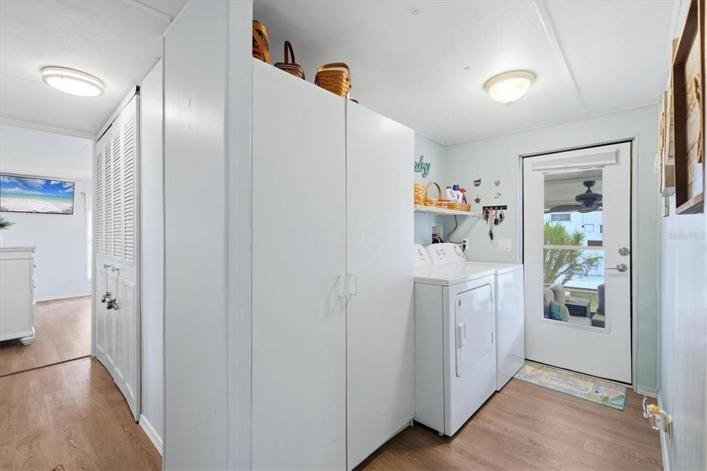 For Sale: $149,900 (3 beds, 2 baths, 1104 Square Feet)