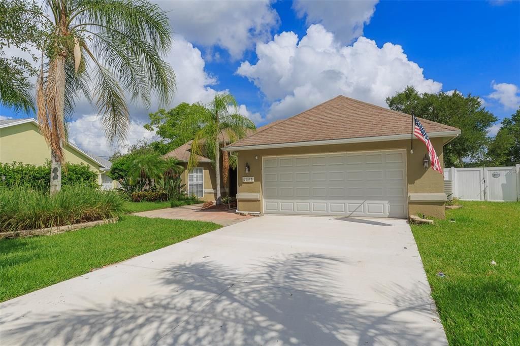 For Rent: $2,900 (4 beds, 2 baths, 1762 Square Feet)