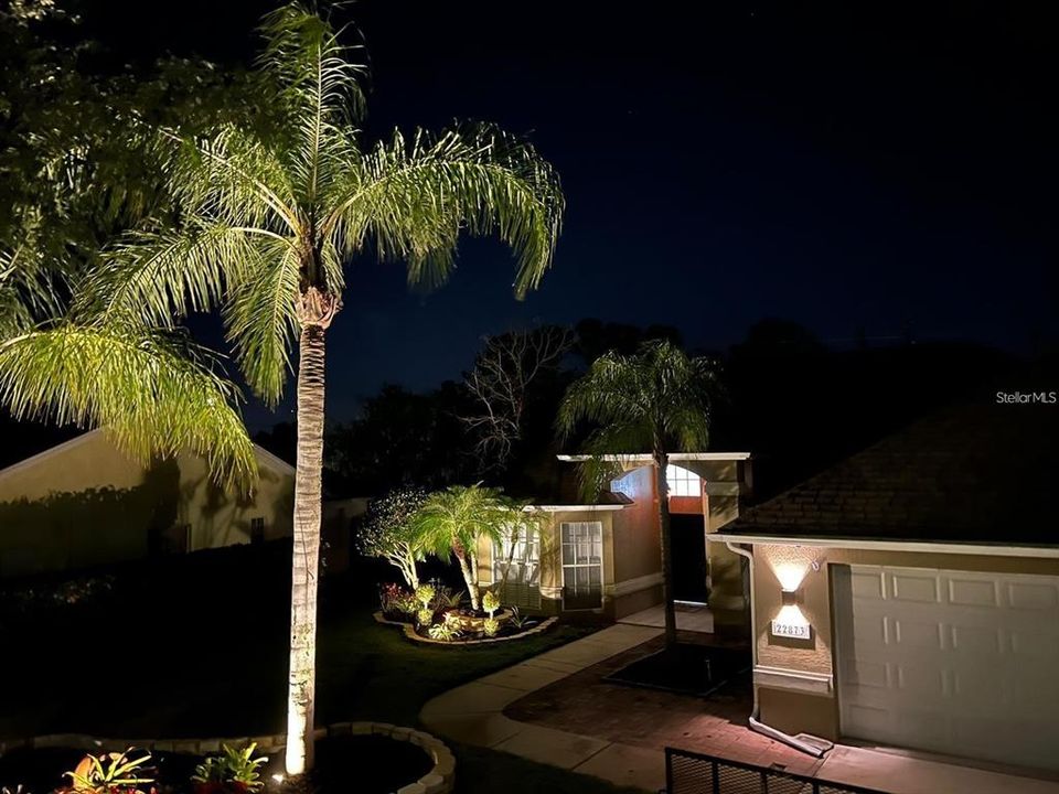 For Rent: $2,900 (4 beds, 2 baths, 1762 Square Feet)