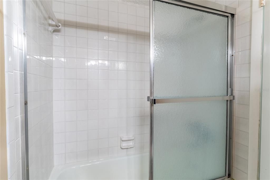 For Sale: $498,000 (2 beds, 2 baths, 1007 Square Feet)