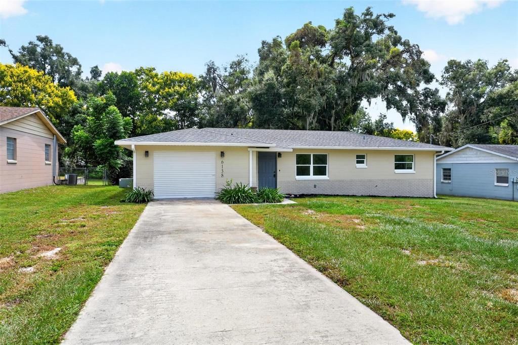 For Sale: $249,900 (4 beds, 2 baths, 1315 Square Feet)