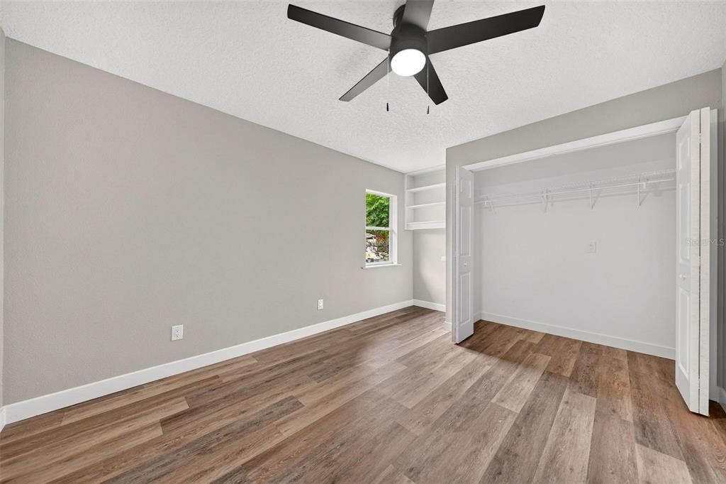 For Sale: $249,900 (4 beds, 2 baths, 1315 Square Feet)