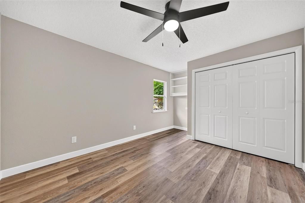 For Sale: $249,900 (4 beds, 2 baths, 1315 Square Feet)