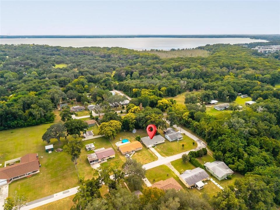 For Sale: $249,900 (4 beds, 2 baths, 1315 Square Feet)