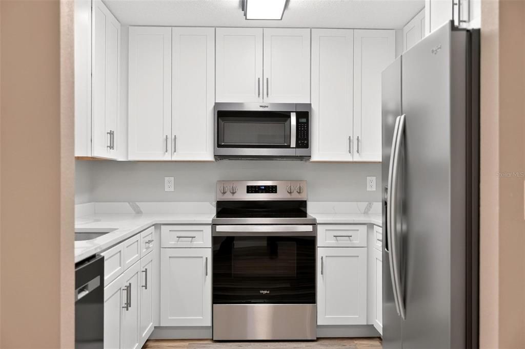 For Sale: $249,900 (4 beds, 2 baths, 1315 Square Feet)