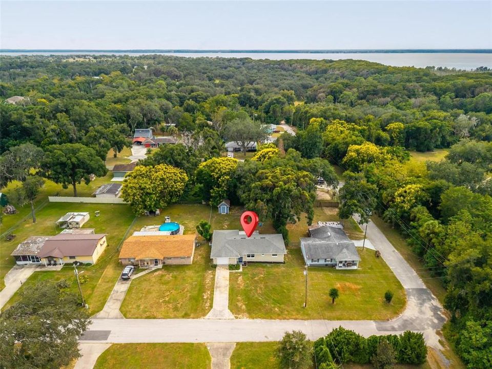 For Sale: $249,900 (4 beds, 2 baths, 1315 Square Feet)