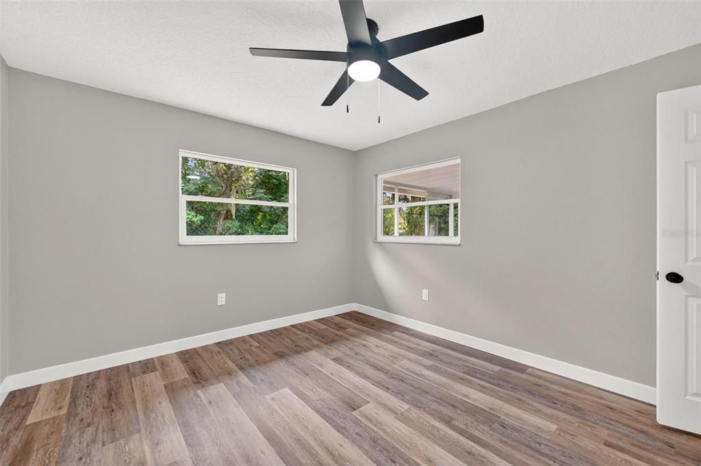 For Sale: $249,900 (4 beds, 2 baths, 1315 Square Feet)