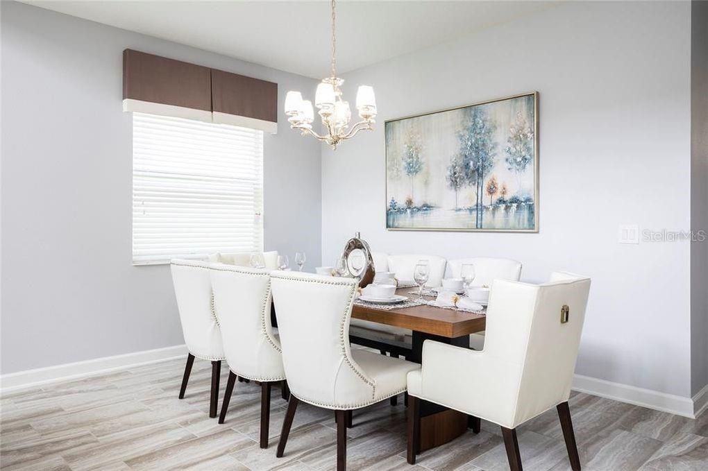 For Sale: $600,000 (5 beds, 5 baths, 3081 Square Feet)