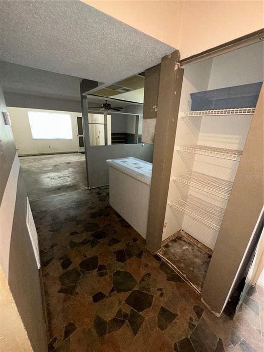 For Sale: $59,000 (1 beds, 1 baths, 790 Square Feet)