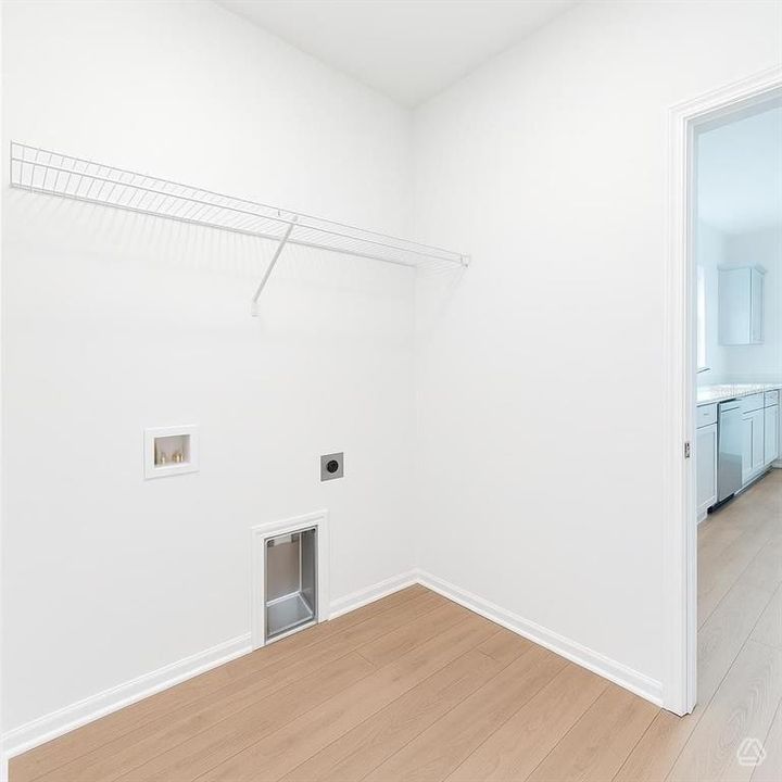 For Sale: $397,521 (2 beds, 2 baths, 1241 Square Feet)