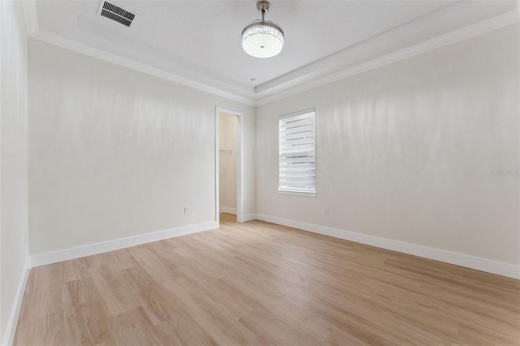 En Venta: $558,800 (4 camas, 2 baños, 1994 Pies cuadrados)