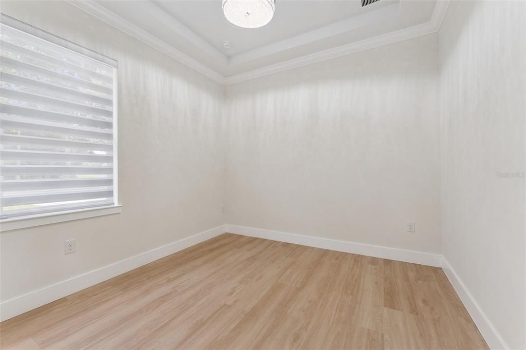 En Venta: $558,800 (4 camas, 2 baños, 1994 Pies cuadrados)