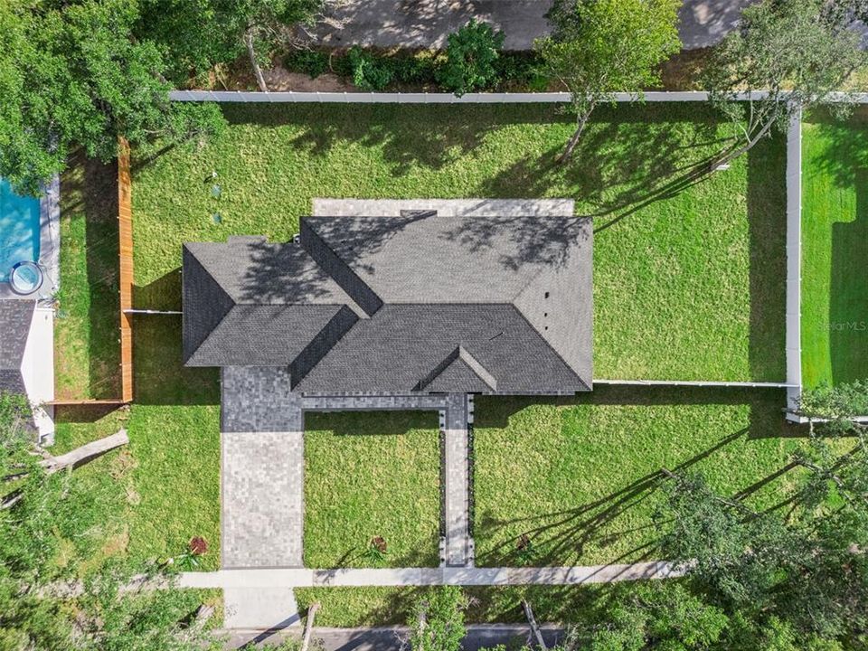 En Venta: $558,800 (4 camas, 2 baños, 1994 Pies cuadrados)