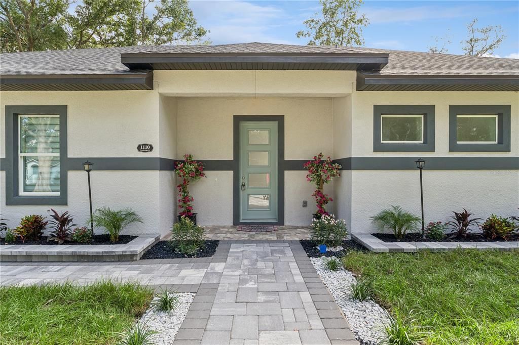 En Venta: $558,800 (4 camas, 2 baños, 1994 Pies cuadrados)