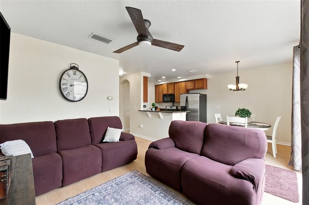 En Venta: $339,900 (3 camas, 2 baños, 1438 Pies cuadrados)