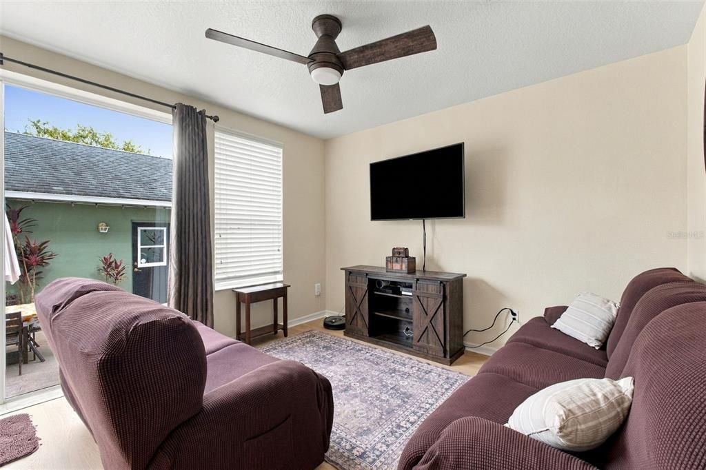En Venta: $339,900 (3 camas, 2 baños, 1438 Pies cuadrados)