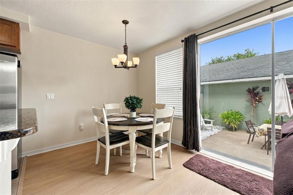 En Venta: $339,900 (3 camas, 2 baños, 1438 Pies cuadrados)