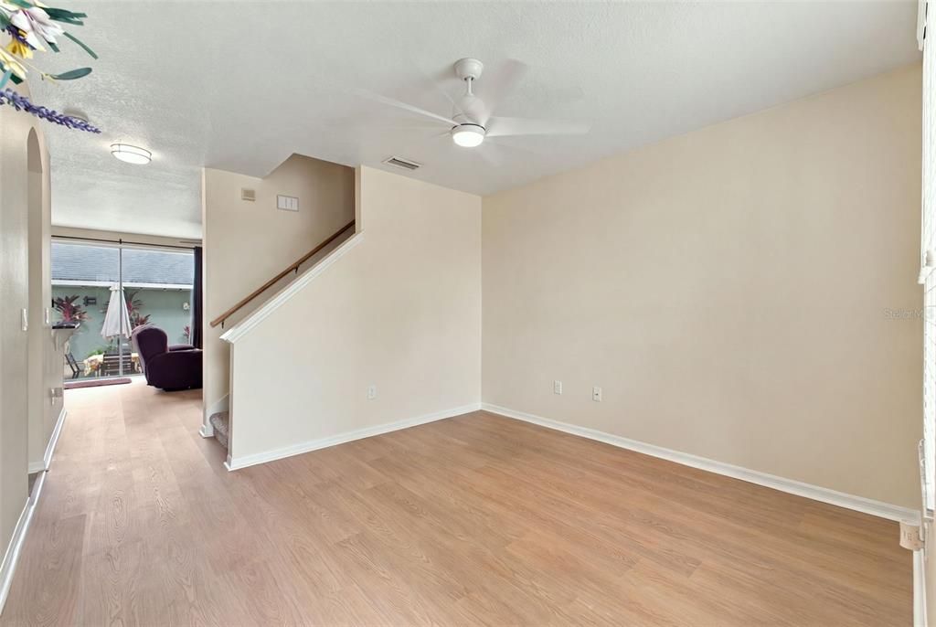 En Venta: $339,900 (3 camas, 2 baños, 1438 Pies cuadrados)