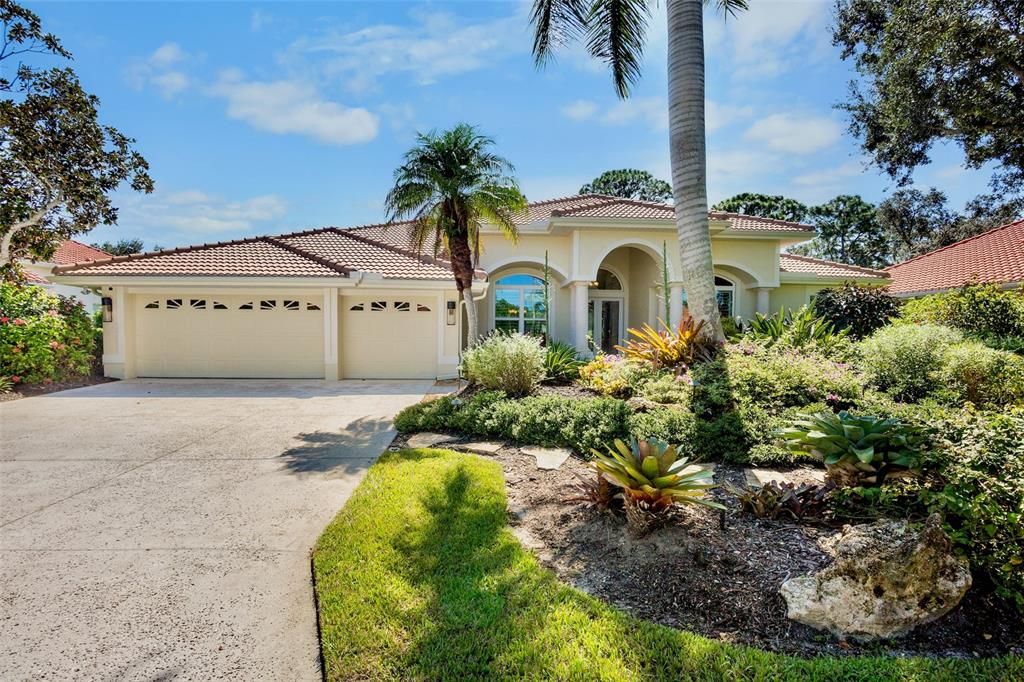 En Venta: $1,099,999 (4 camas, 3 baños, 3123 Pies cuadrados)