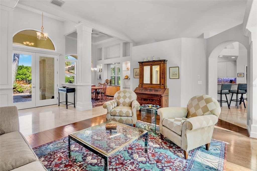 En Venta: $1,099,999 (4 camas, 3 baños, 3123 Pies cuadrados)