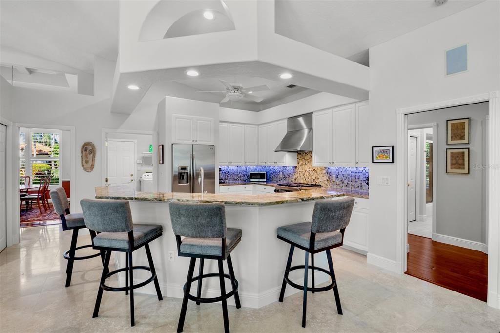 En Venta: $1,099,999 (4 camas, 3 baños, 3123 Pies cuadrados)