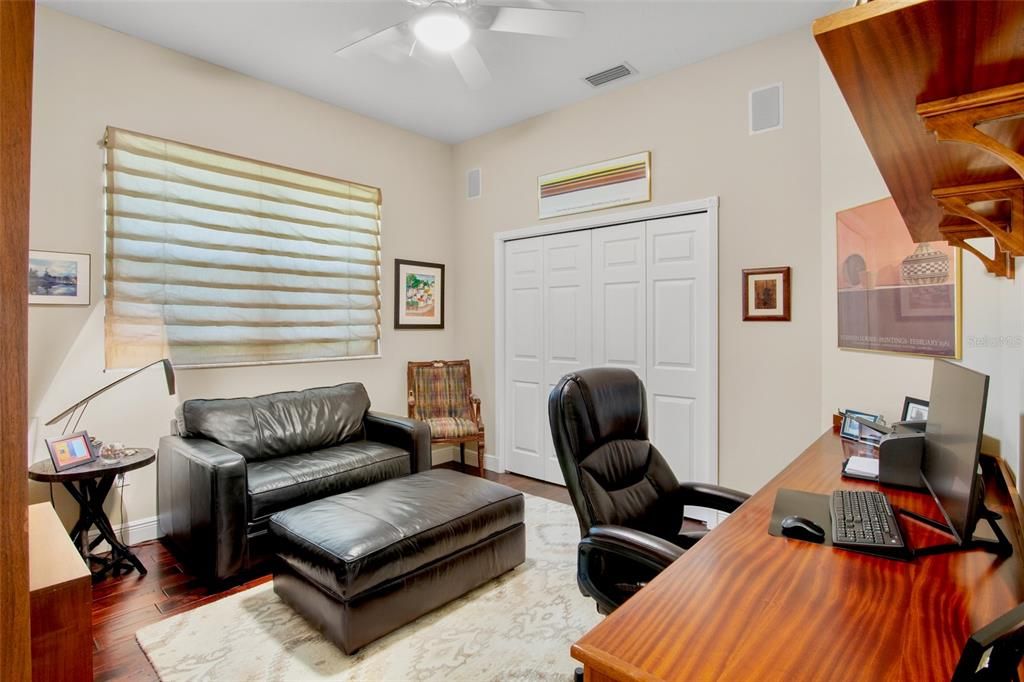 En Venta: $1,099,999 (4 camas, 3 baños, 3123 Pies cuadrados)