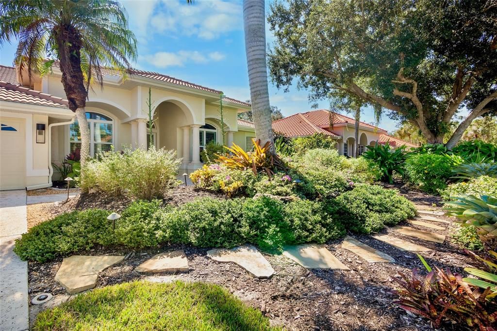 En Venta: $1,099,999 (4 camas, 3 baños, 3123 Pies cuadrados)