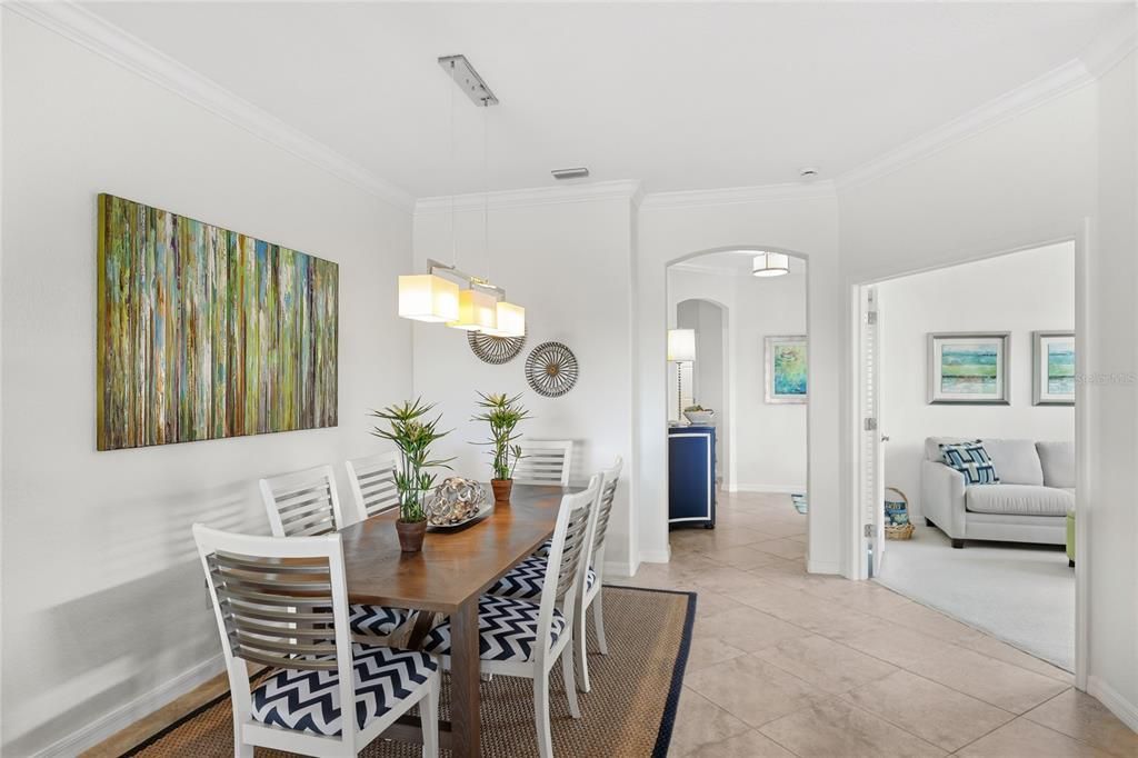 En Venta: $374,900 (2 camas, 2 baños, 1572 Pies cuadrados)