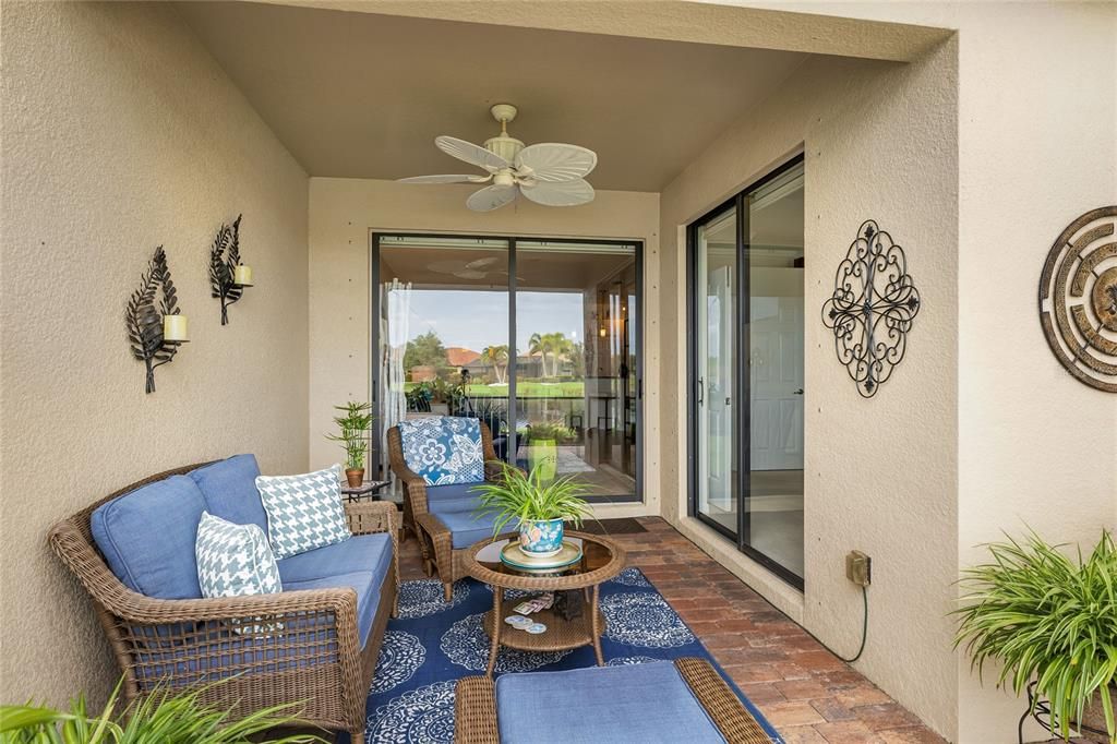 En Venta: $374,900 (2 camas, 2 baños, 1572 Pies cuadrados)