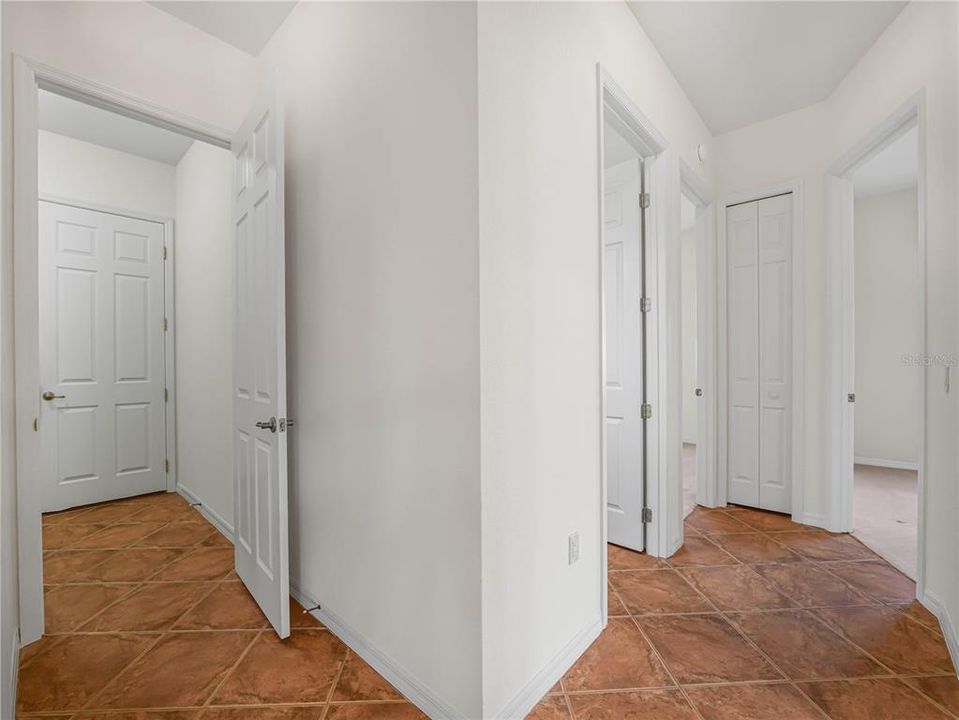 На продажу: $359,000 (3 спален, 2 ванн, 2312 Квадратных фут)
