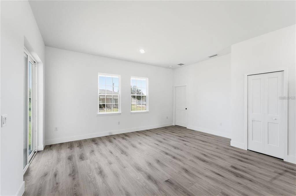 En Venta: $339,000 (4 camas, 3 baños, 1896 Pies cuadrados)