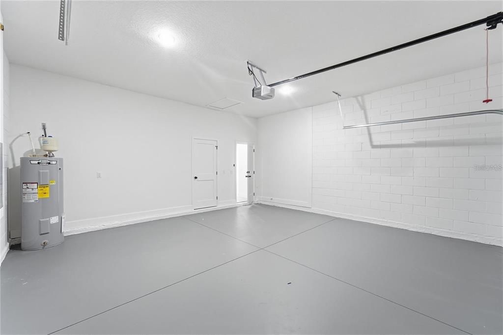 En Venta: $339,000 (4 camas, 3 baños, 1896 Pies cuadrados)