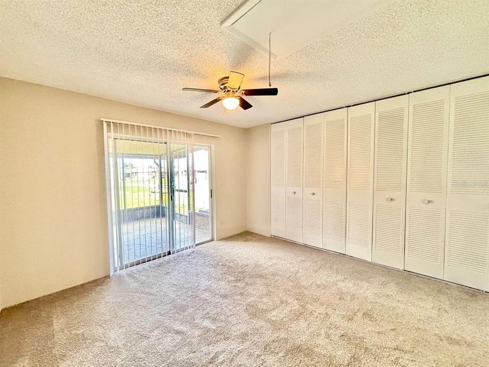 For Rent: $1,200 (1 beds, 1 baths, 593 Square Feet)