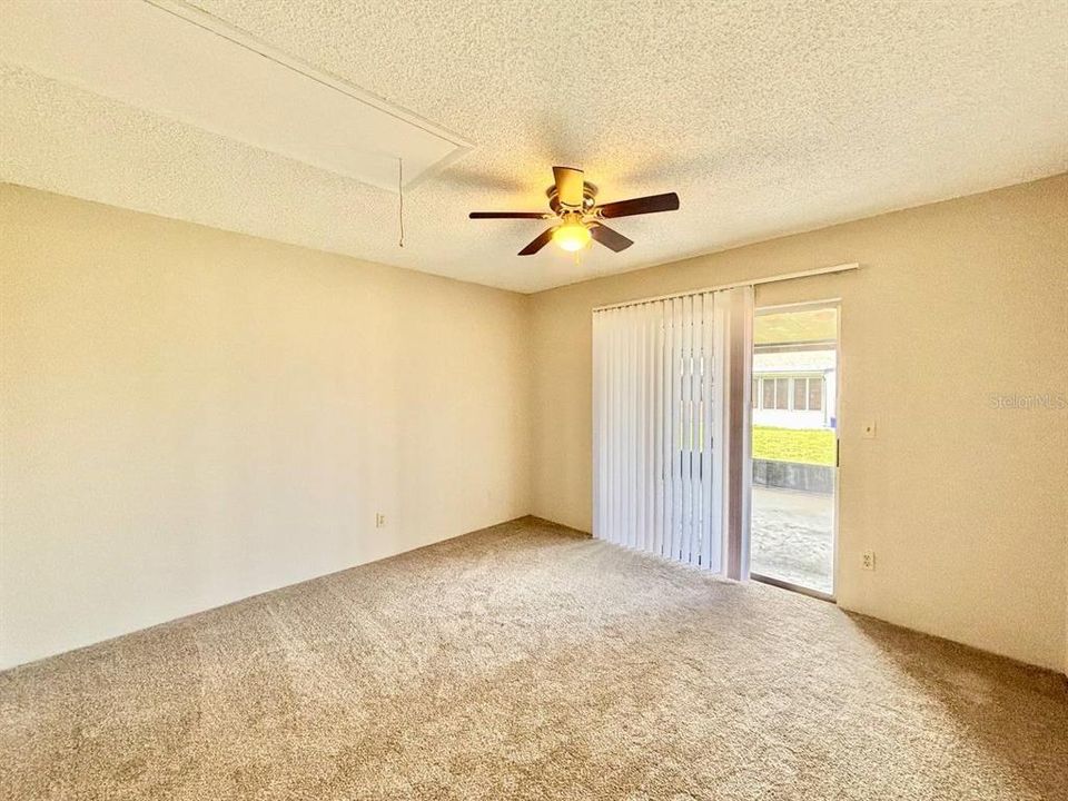 For Rent: $1,200 (1 beds, 1 baths, 593 Square Feet)