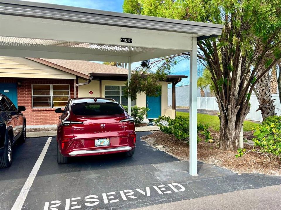 For Rent: $1,200 (1 beds, 1 baths, 593 Square Feet)