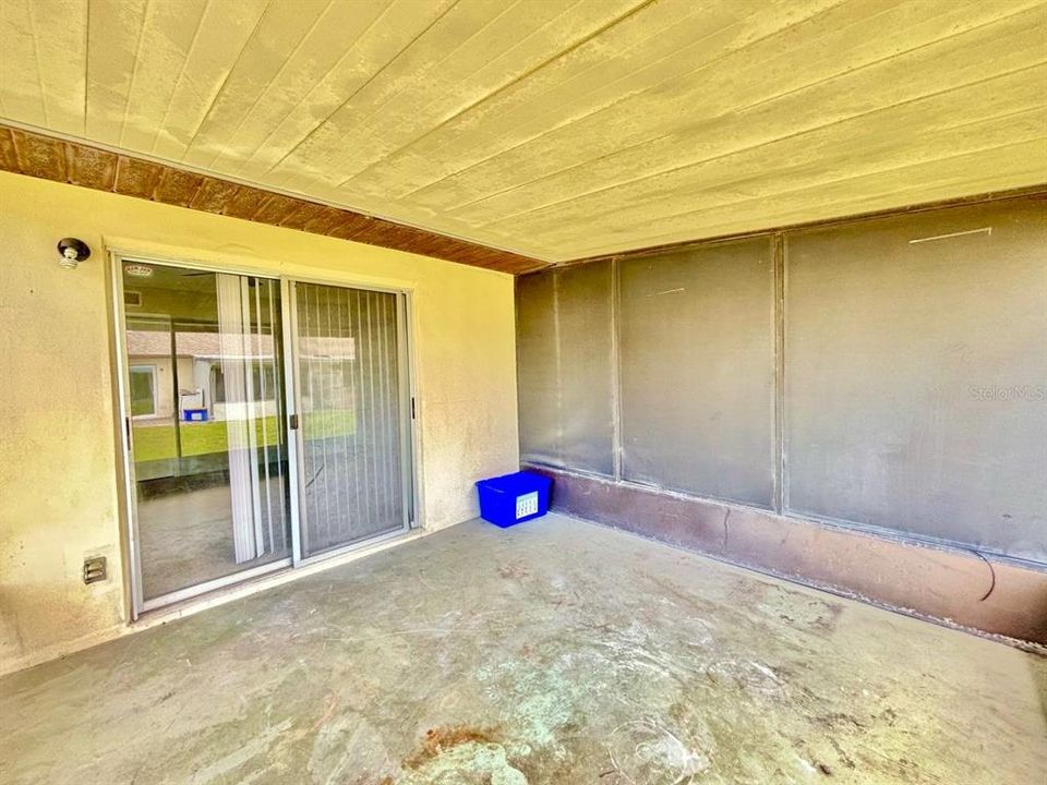 For Rent: $1,200 (1 beds, 1 baths, 593 Square Feet)