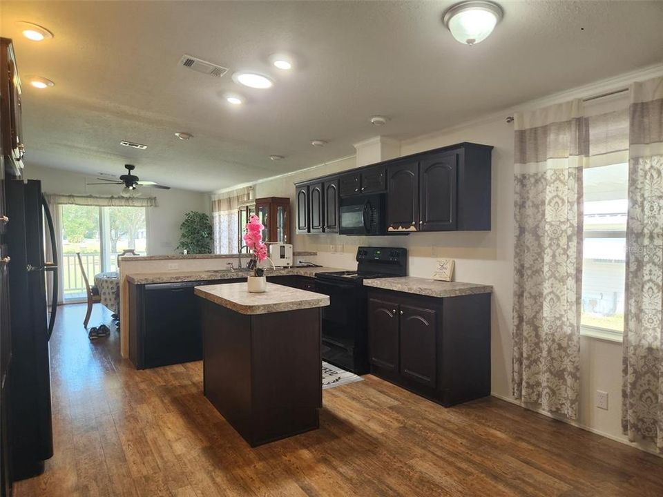 En Venta: $224,900 (3 camas, 2 baños, 1508 Pies cuadrados)