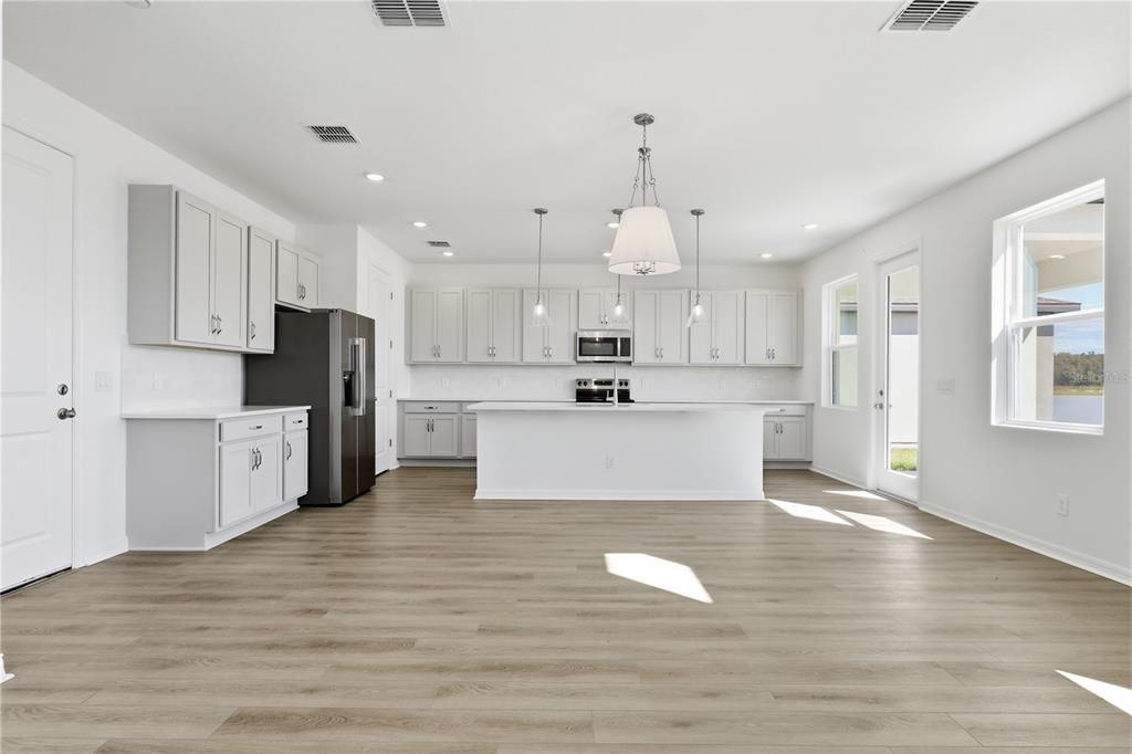 В аренду: $2,950 (3 спален, 3 ванн, 2791 Квадратных фут)