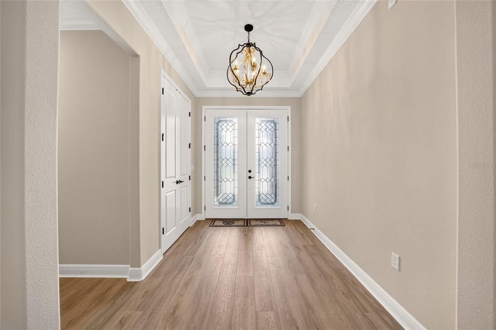 En Venta: $764,990 (3 camas, 3 baños, 2870 Pies cuadrados)
