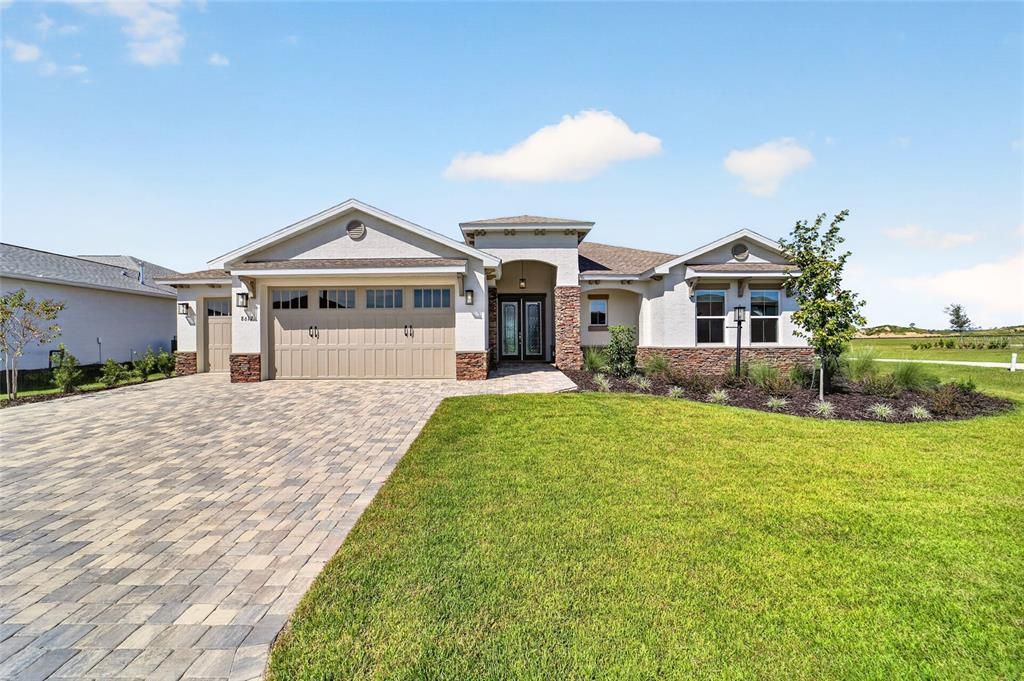 En Venta: $764,990 (3 camas, 3 baños, 2870 Pies cuadrados)