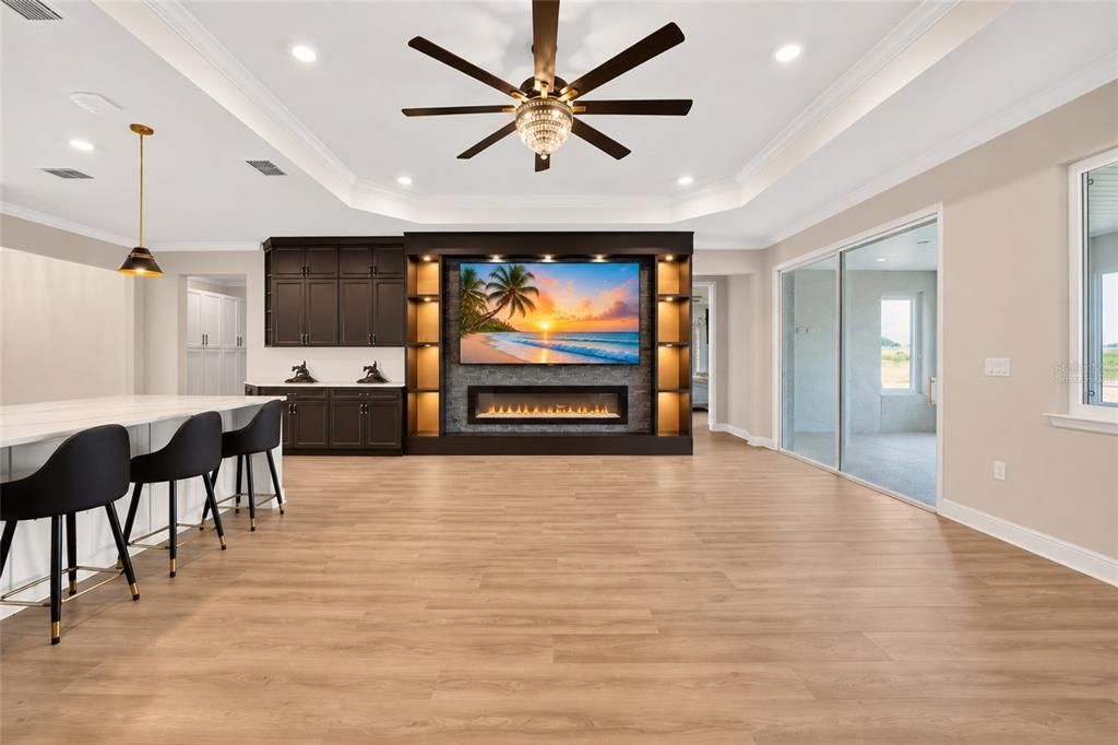 En Venta: $764,990 (3 camas, 3 baños, 2870 Pies cuadrados)