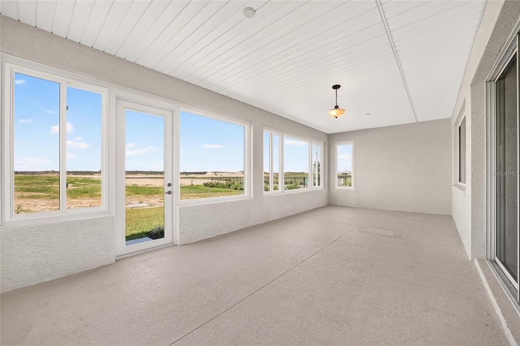 En Venta: $764,990 (3 camas, 3 baños, 2870 Pies cuadrados)