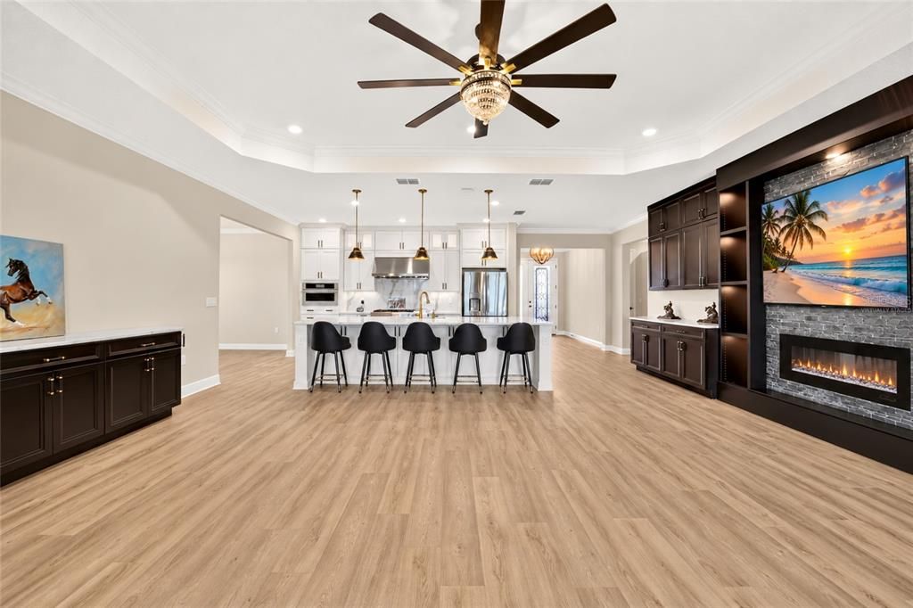 En Venta: $764,990 (3 camas, 3 baños, 2870 Pies cuadrados)
