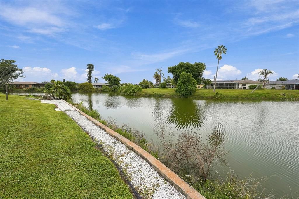 En Venta: $349,900 (2 camas, 2 baños, 1301 Pies cuadrados)