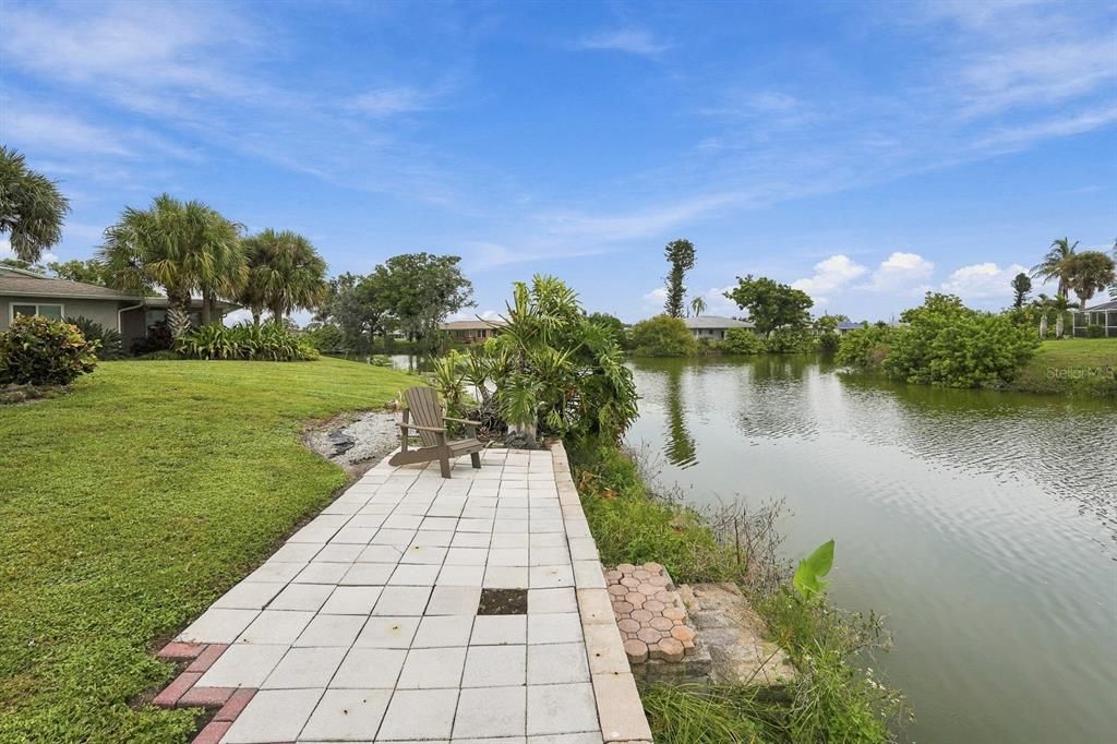 En Venta: $349,900 (2 camas, 2 baños, 1301 Pies cuadrados)