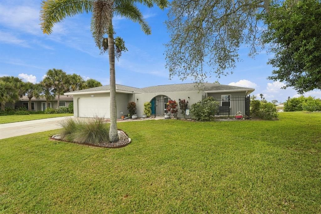 En Venta: $349,900 (2 camas, 2 baños, 1301 Pies cuadrados)